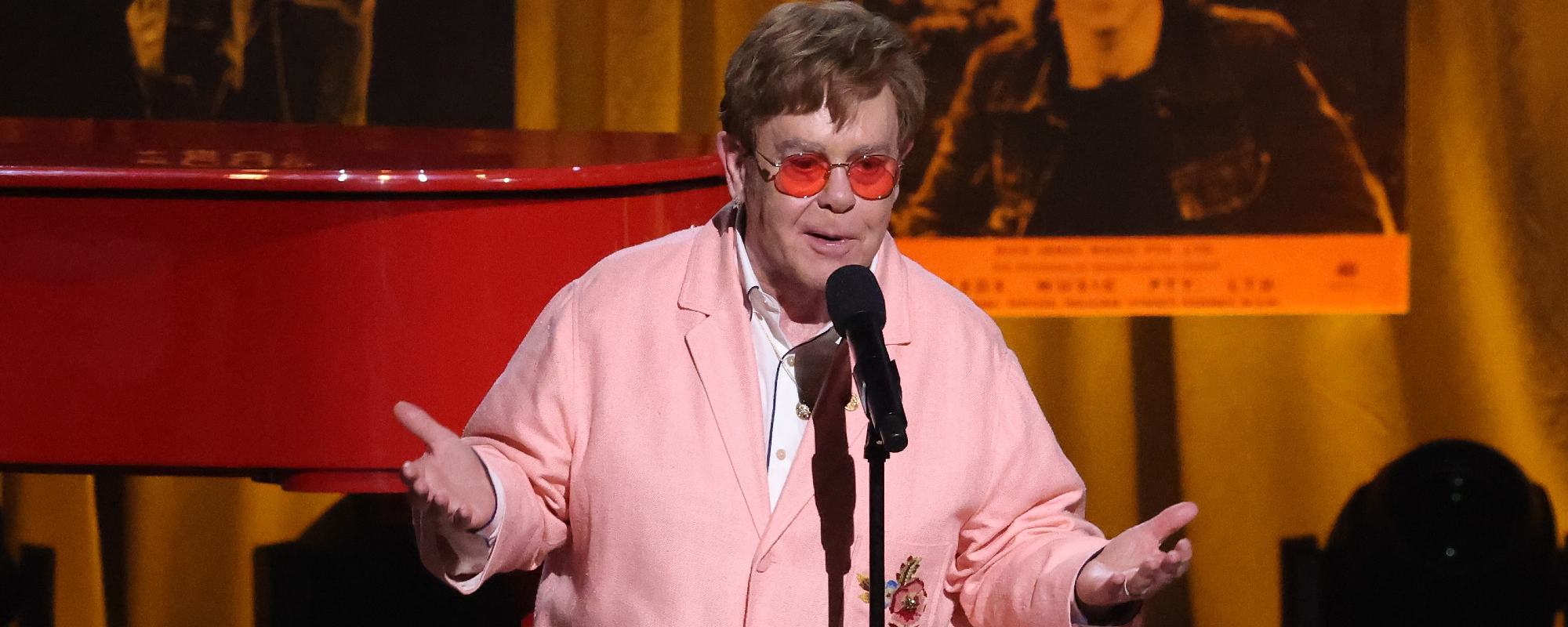 Elton John Turned a Surgery Souvenir Into Gold Jewelry: “I Will No Longer Bow to Any Man”
