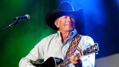 This Country Star Just Broke George Strait’s Record for Largest Ticketed Concert in U.S. History