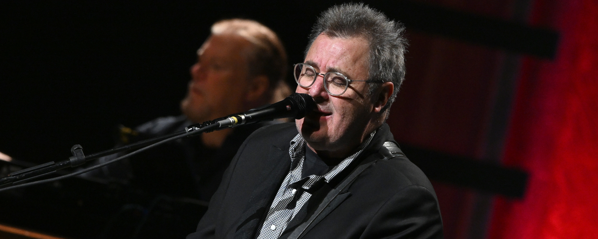 Vince Gill Shares New Extended Version of “Go Rest High on That Mountain” 30 Years After Its Release