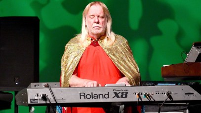 Rick Wakeman Reschedules Postponed U.S. Tour for 2026; New Trek Will Feature Ex-Yes Keyboardist Performing with His Son Oliver