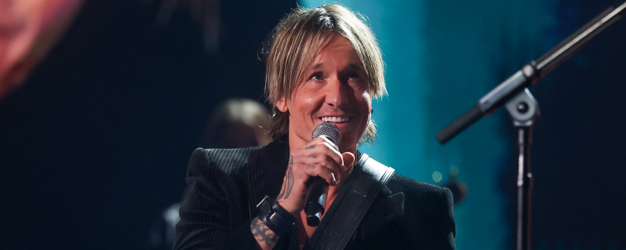 Keith Urban Recalls an "Awkward Moment" While Opening for Kenny Chesney