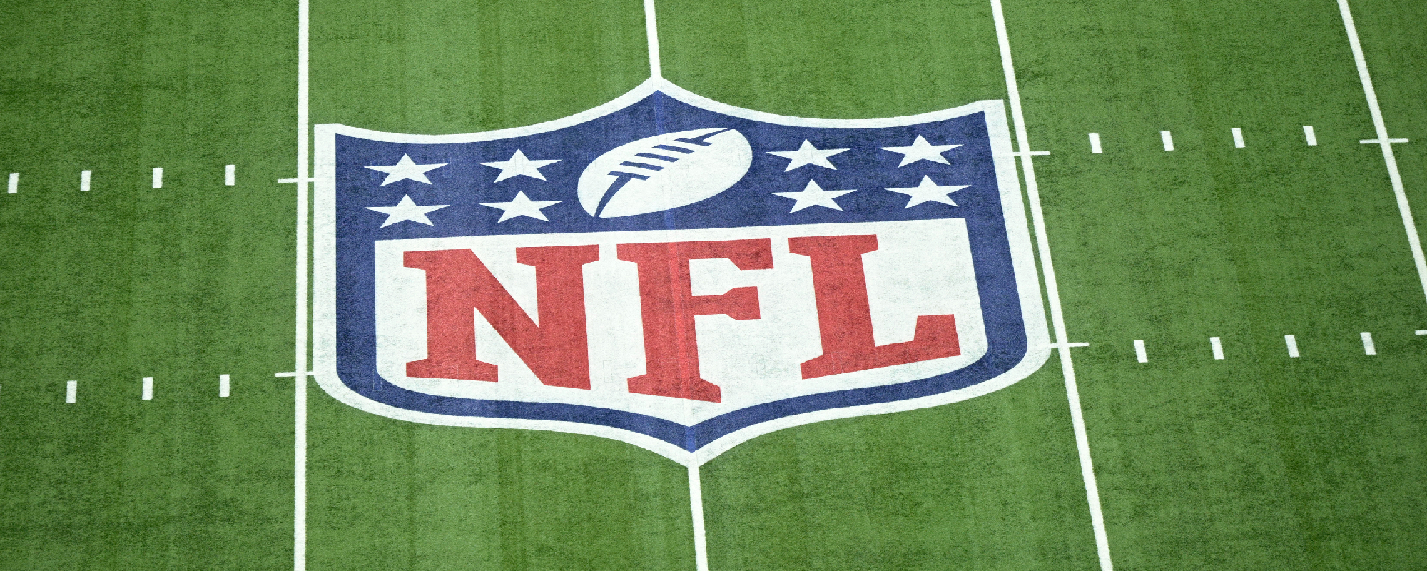 Star NFL Quarterback Fuels Speculation Over Who Will Headline the Super Bowl Halftime Show