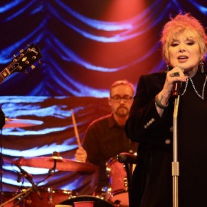 Heart Lines Up 2026 U.S. Leg of Its Royal Flush Tour, Featuring Opening Act Lucinda Williams; Ann Wilson Announces Upcoming Documentary