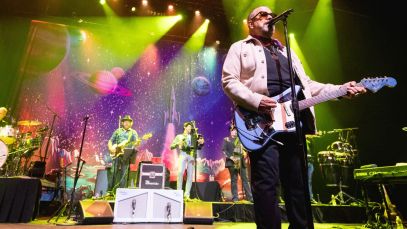 The Mavericks Cancel All Shows Moving Forward as Raul Malo’s Health Takes a Turn