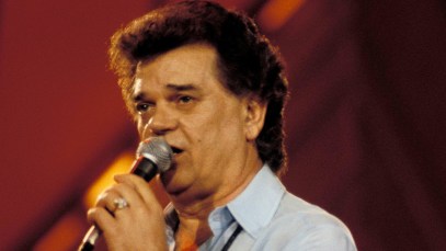 3 Country Songs From 1970 That Sound Even Better Today