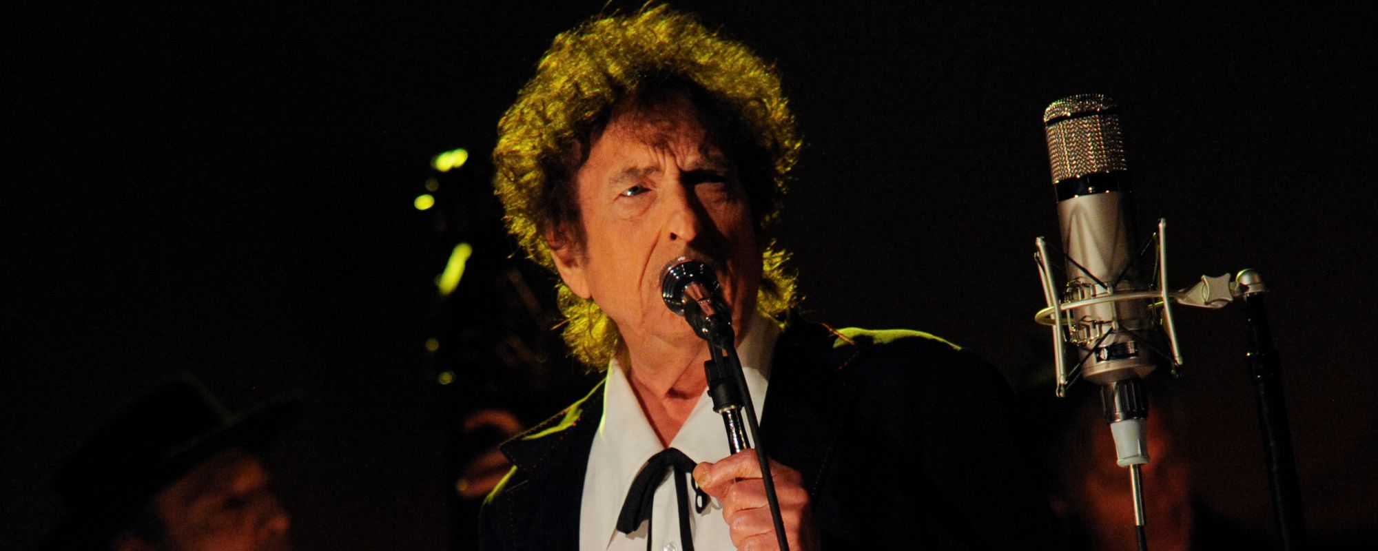 Bob Dylan performing