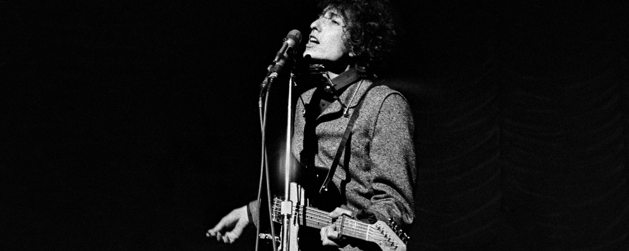 “I Took License”: How Bob Dylan’s Reaction to Jimi Hendrix’s “All Along the Watchtower” Informed Another Classic Song