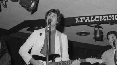 Vince Gill performing