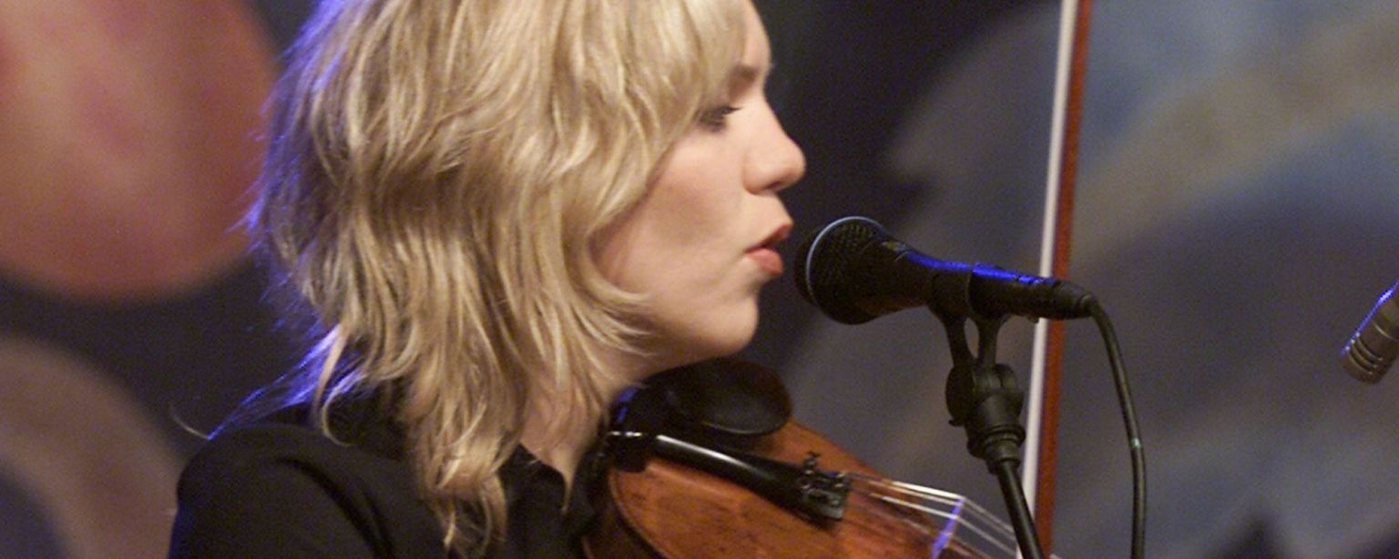 The meaning behind jet airliner by steve miller band and the artist