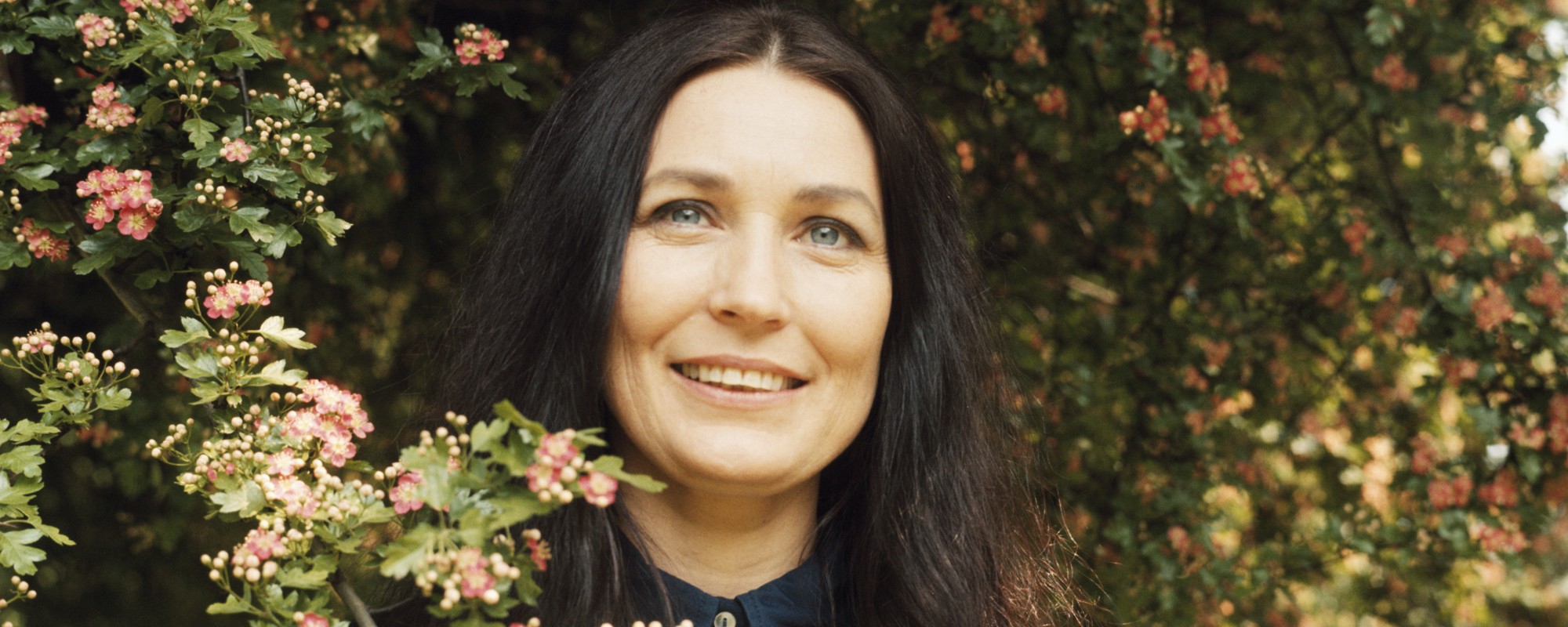 3 Country Songs From the 1970s That Are Tailor-Made for Karaoke Night