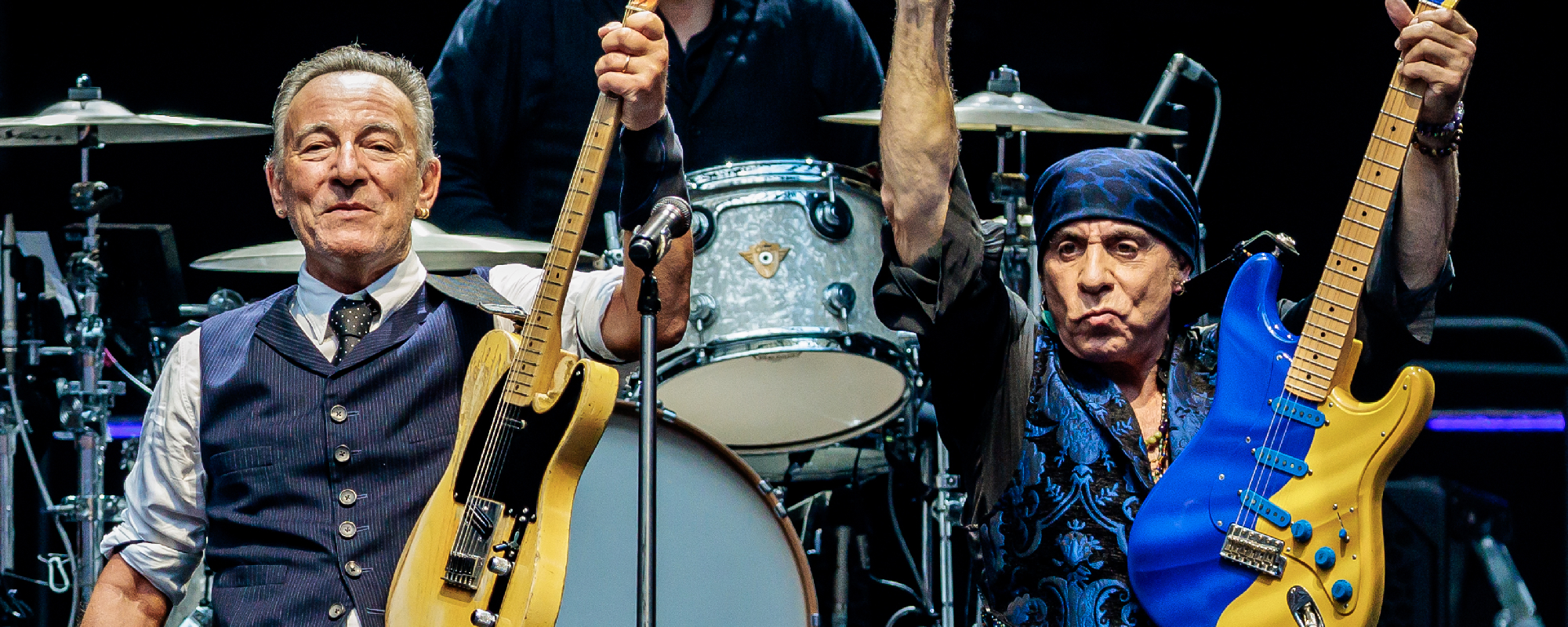 Bruce Springsteen joins Steven Van Zandt for unforgettable night at the Pony