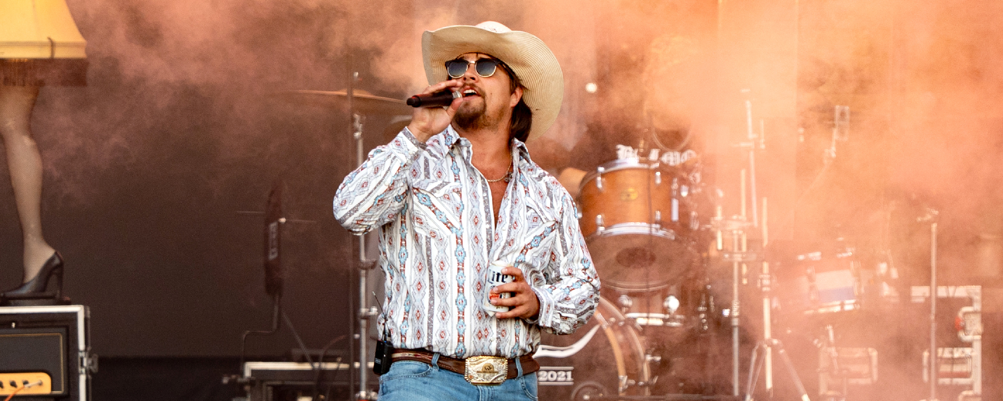 Gavin Adcock Turns Bar Performance Into Dream Moment for Local Artist