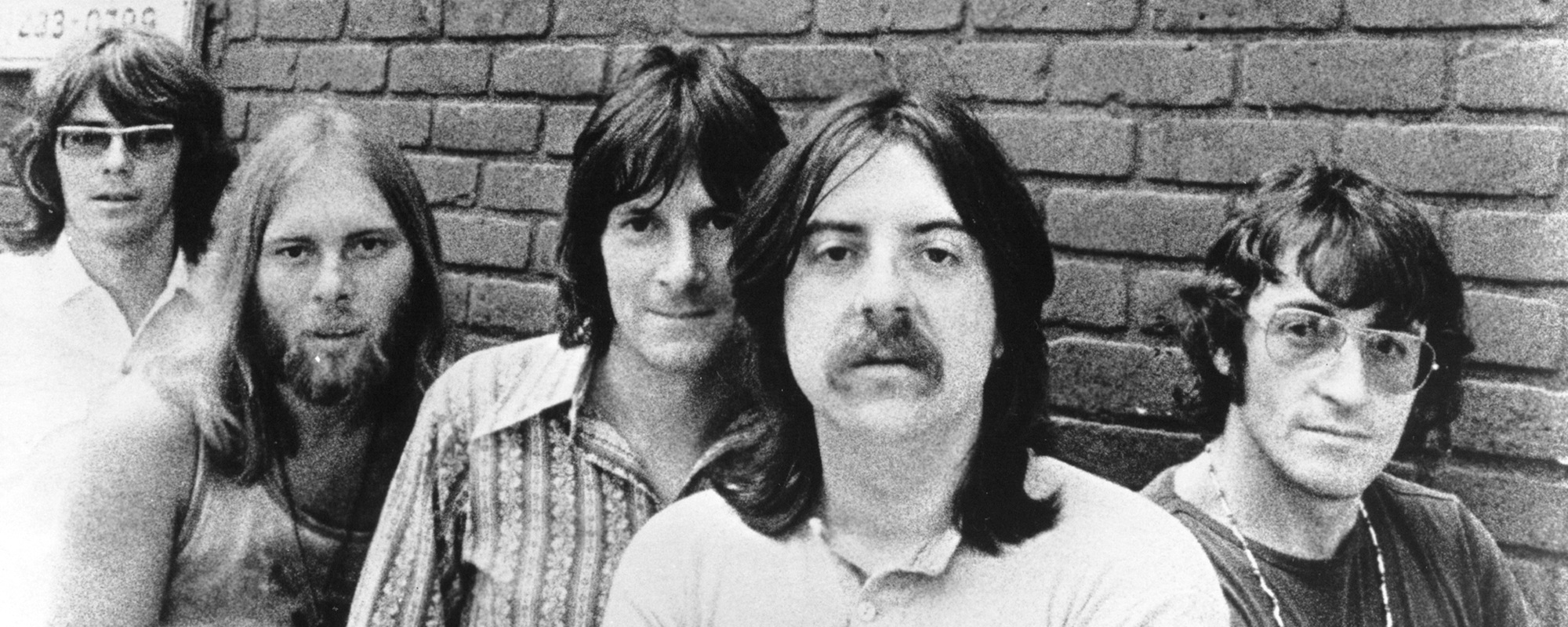 3 One-Word One-Hit Wonders From 1971 That Still Shine Today