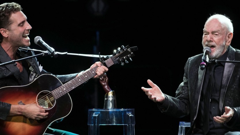 Watch Neil Diamond Give a Rare Performance of “Sweet Caroline” While Receiving a Special Award at a Denver Charity Gala
