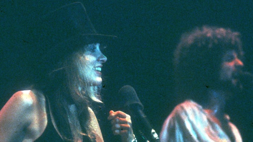 In New ‘Song Exploder’ Episode, Stevie Nicks Recalls How She Sang with Lindsey Buckingham Before Ever Speaking to Him