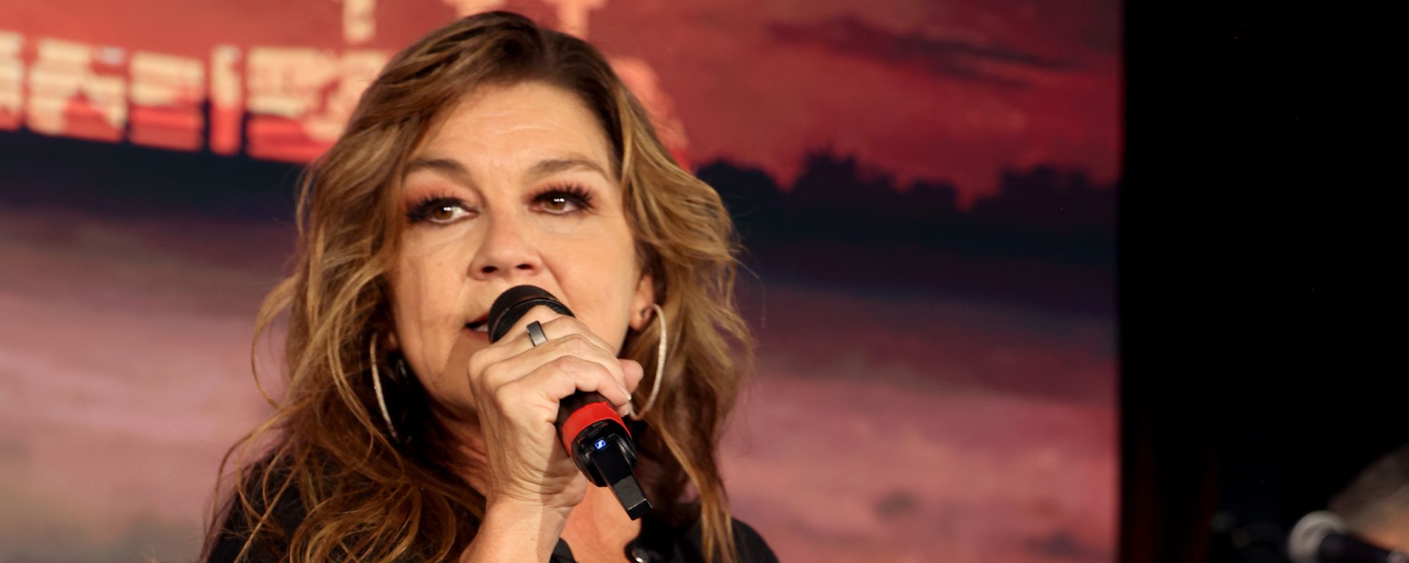 3 Country Songs That Quietly Defined the 2000s With Their Storytelling