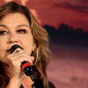 3 Country Songs That Quietly Defined the 2000s