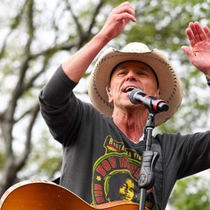 Kenny Chesney Says Slowing Down Isn’t in His Future: “I Know What I’m Doing in 2027”