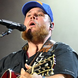 3 Country Songs That Should’ve Been Singles