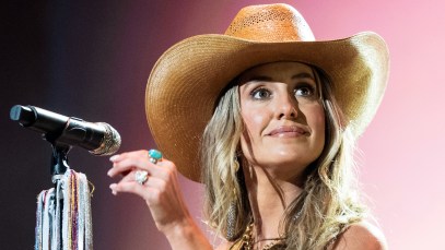 Lainey Wilson Takes the Reins at the 2025 CMA Awards: "Looks Like I’m Running the Show!"