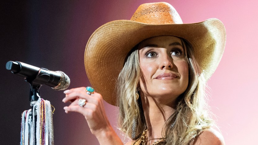 Lainey Wilson Takes the Reins at the 2025 CMA Awards: "Looks Like I’m Running the Show!"