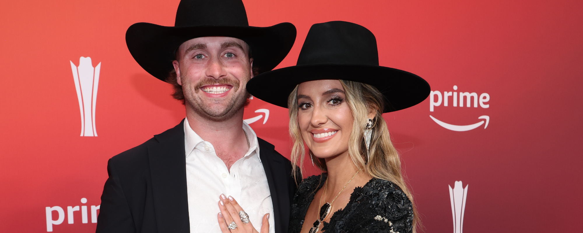 Lainey Wilson Pauses Performance After Unexpected Visitor Appears in the Crowd