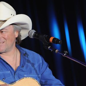 Mark Chesnutt Shares Health Update After Hospitalization Prompts Several Canceled Shows