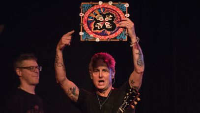 Pearl Jam’s Mike McCready “Would Not Have Picked up a Guitar” Without Late Kiss Guitarist Ace Frehley