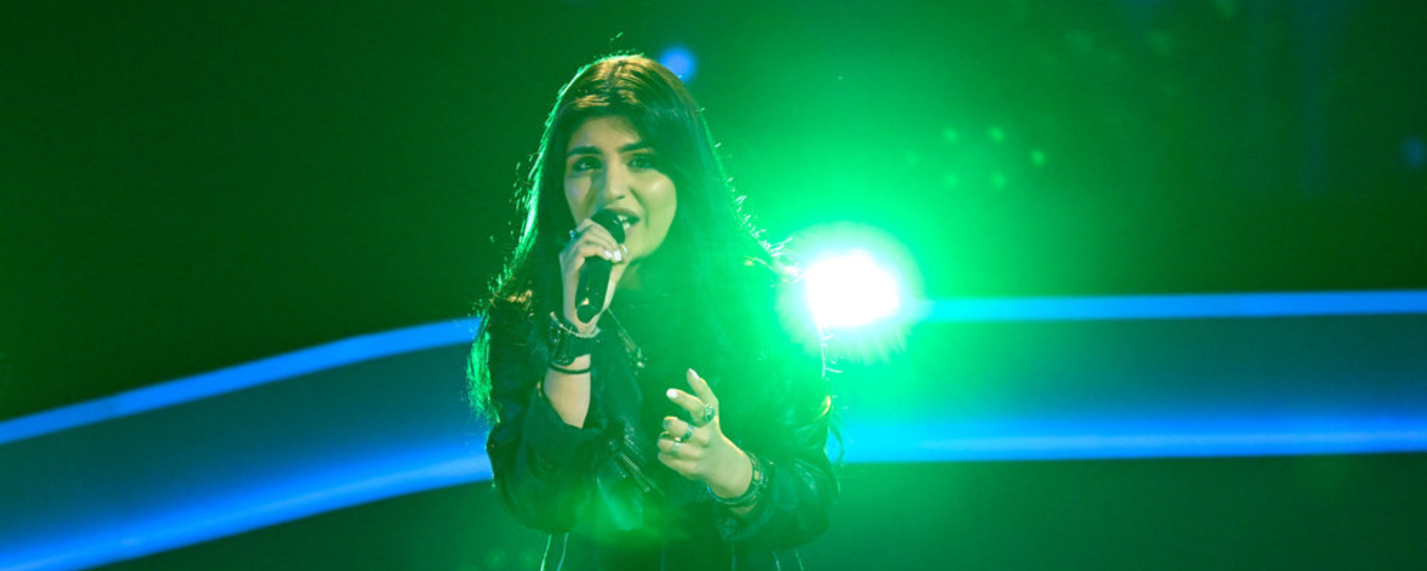‘The Voice’: 14-Year-Old Rocker Nails Alanis Morissette Cover During Her Blind Audition