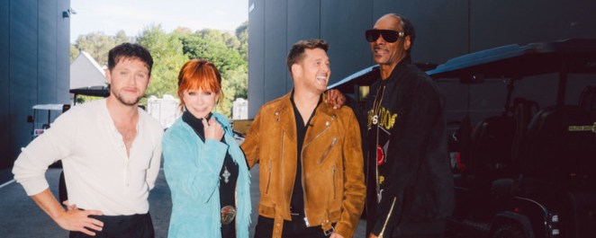 Niall Horan, Reba McEntire, Michael Bublé, and Snoop Dogg