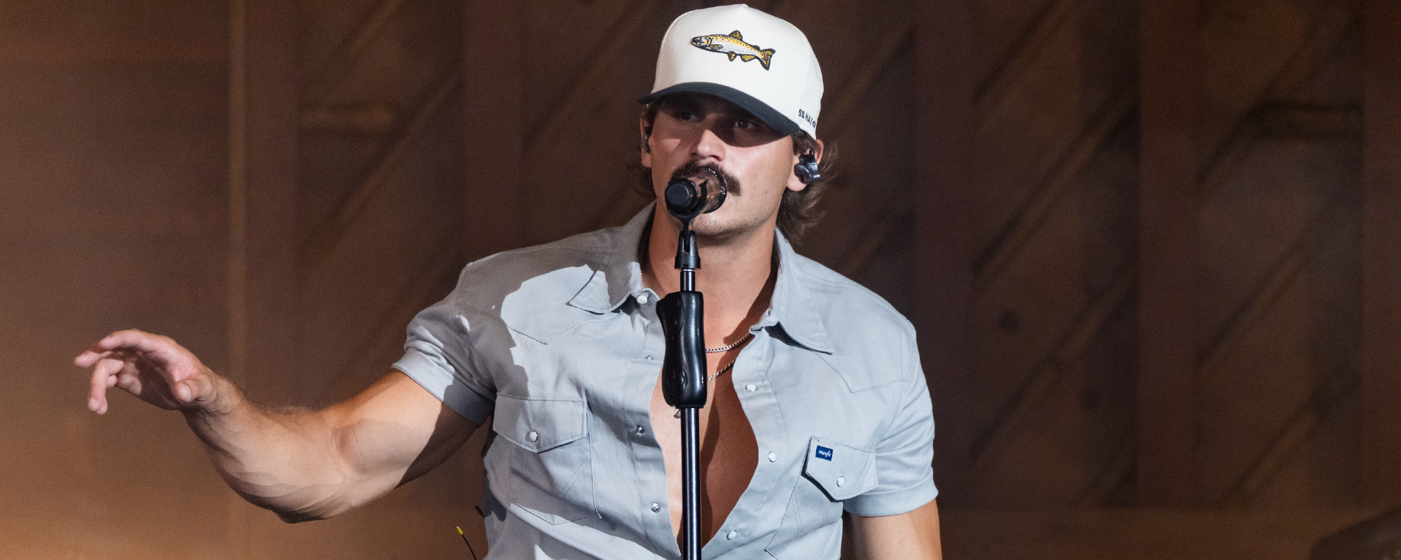 Tucker Wetmore Steps In to Help Fans After Rained-Out Round Rock Performance