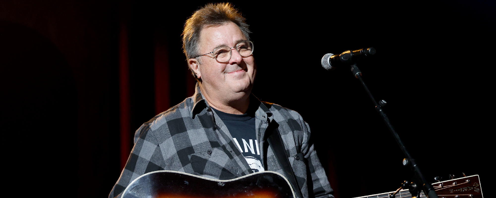 Watch Vince Gill Revisits Classic Hit "What the Cowgirls Do" During Recent Performance
