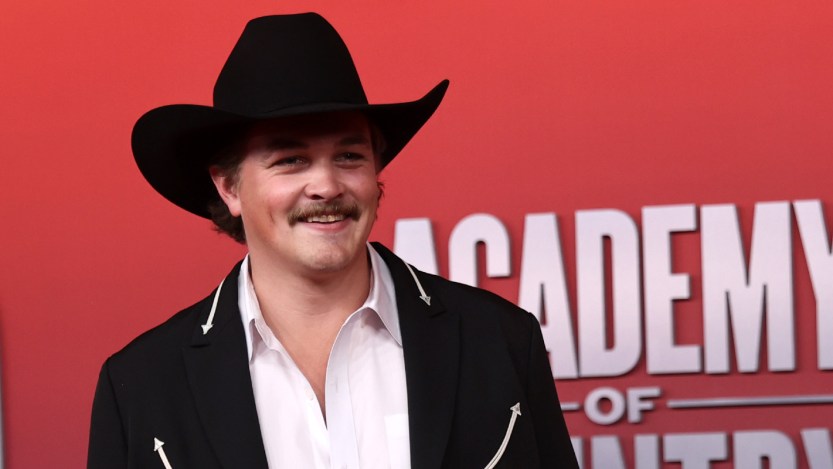 Zach Top Brings Volunteer Spirit to Thompson-Boling with Surprise "Rocky Top" Performance