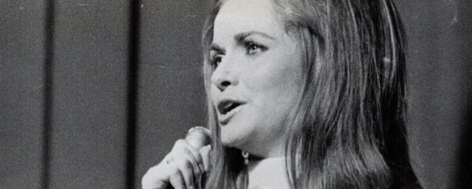 Jeannie C. Riley performing