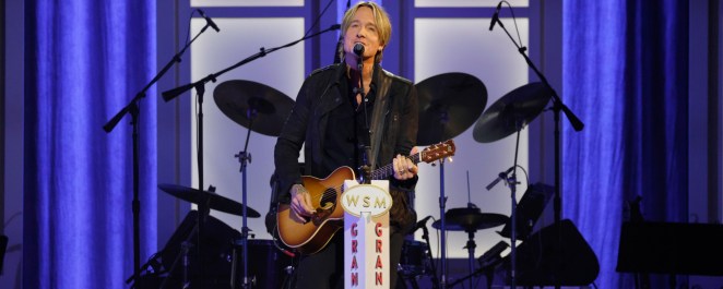 4 Country Songs About Drinking, Sung by Sober Singers