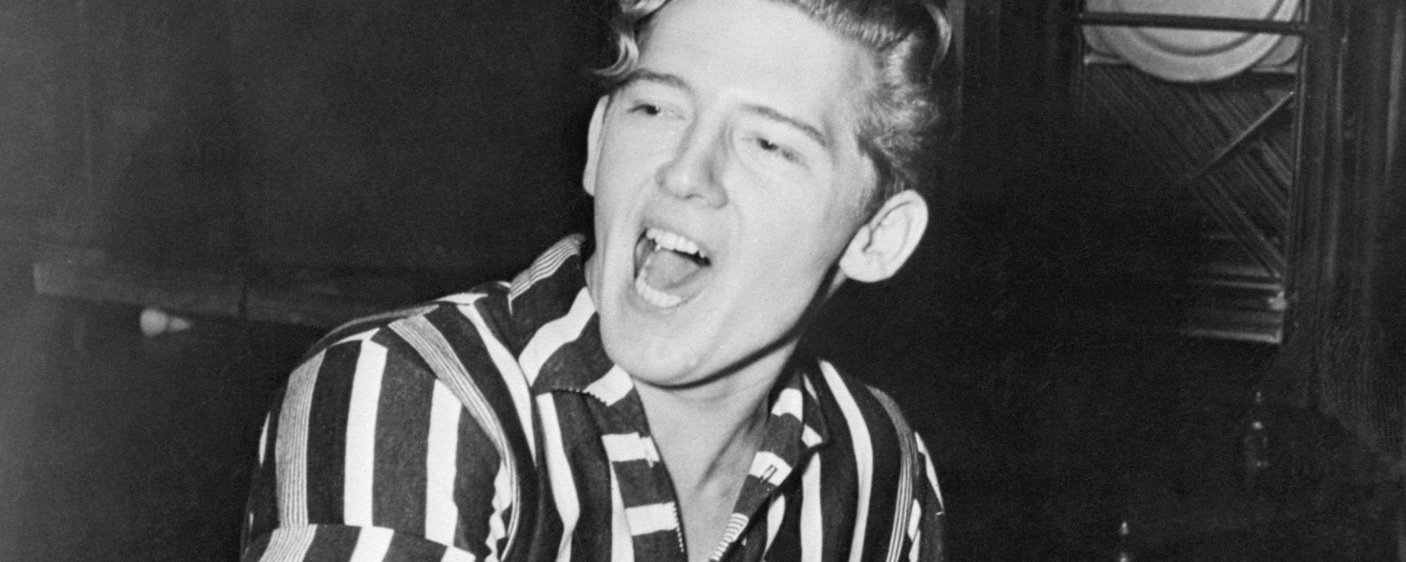 Jerry Lee Lewis performing