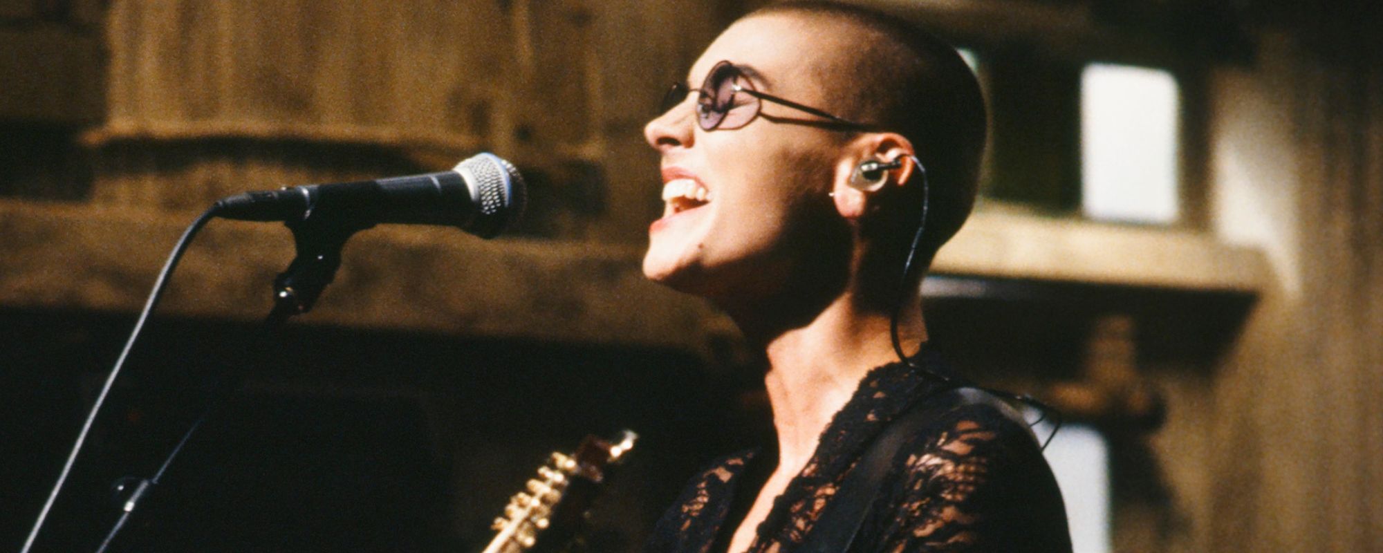 Debunking the Rumor About Sinead O’Connor’s Infamous ‘SNL’ Incident, Which Happened 33 Years Ago Today