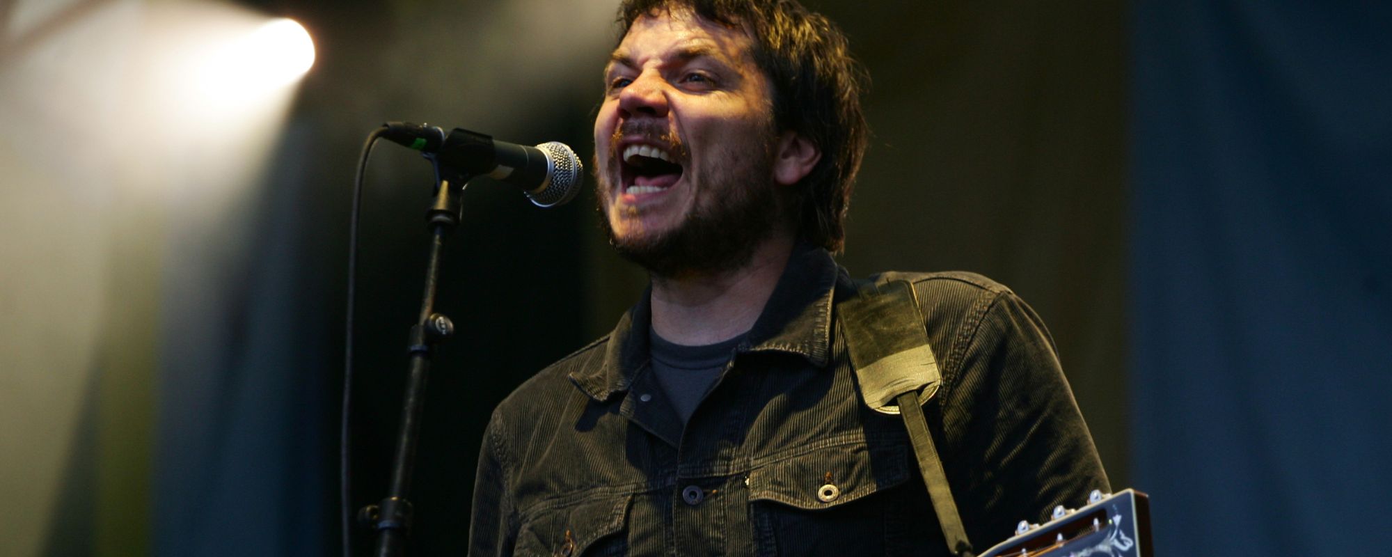 Jeff Tweedy of Wilco performing