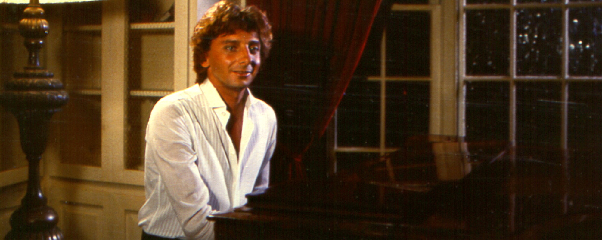 Barry Manilow Was Paid $500 for Writing the Iconic Insurance Company Jingle, “Like a Good Neighbor, State Farm is There”