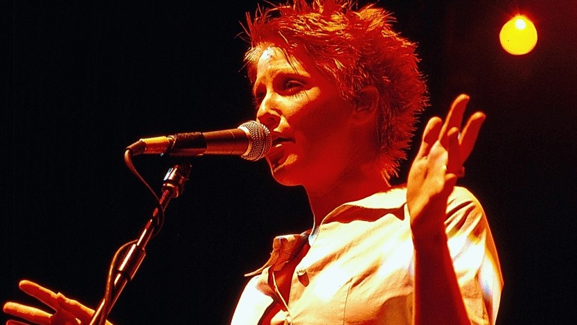 3 Songs That Could Serve as CliffsNotes to Your Favorite 90s Rom-Coms