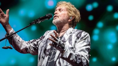 Ex-Yes Singer Jon Anderson Announces 2026 Tour Leg with Backing Group The Band Geeks; New Album Due Out Later Next Year