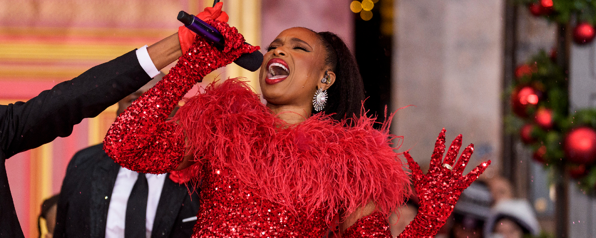 Do All Performers Lip-Sync During the Macy's Thanksgiving Day Parade?