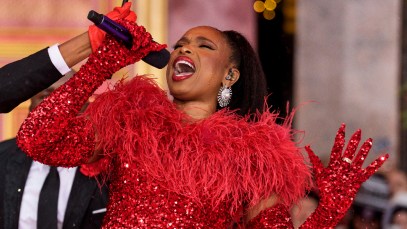 Do All Performers Lip-Sync During the Macy's Thanksgiving Day Parade?