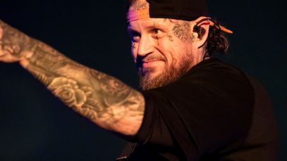 Jelly Roll Begs for Forgiveness as He Cancels New Zealand Show