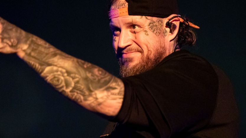 Jelly Roll Begs for Forgiveness as He Cancels New Zealand Show