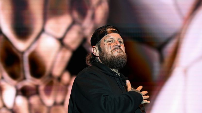 Jelly Roll Makes Heartbreaking Confession After Australian Tour: “I’m Falling Apart”