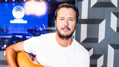 Countdown to the Cma Awards Starts With Special 'Center Stage' 20/20 Event Hosted by Luke Bryan