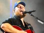 Luke Combs Kicks off the Cma Award With "Back in the Saddle"
