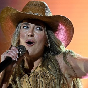 Ernest pulls a hilarious prank on Lainey Wilson during the final night of the Whirlwind tour