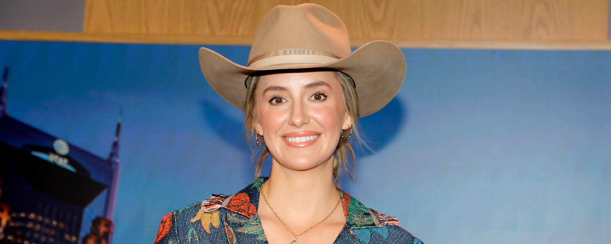 Lainey Wilson Reveals Her Text Exchange With Reba McEntire After Learning She’d Be Solo Hosting the CMA Awards